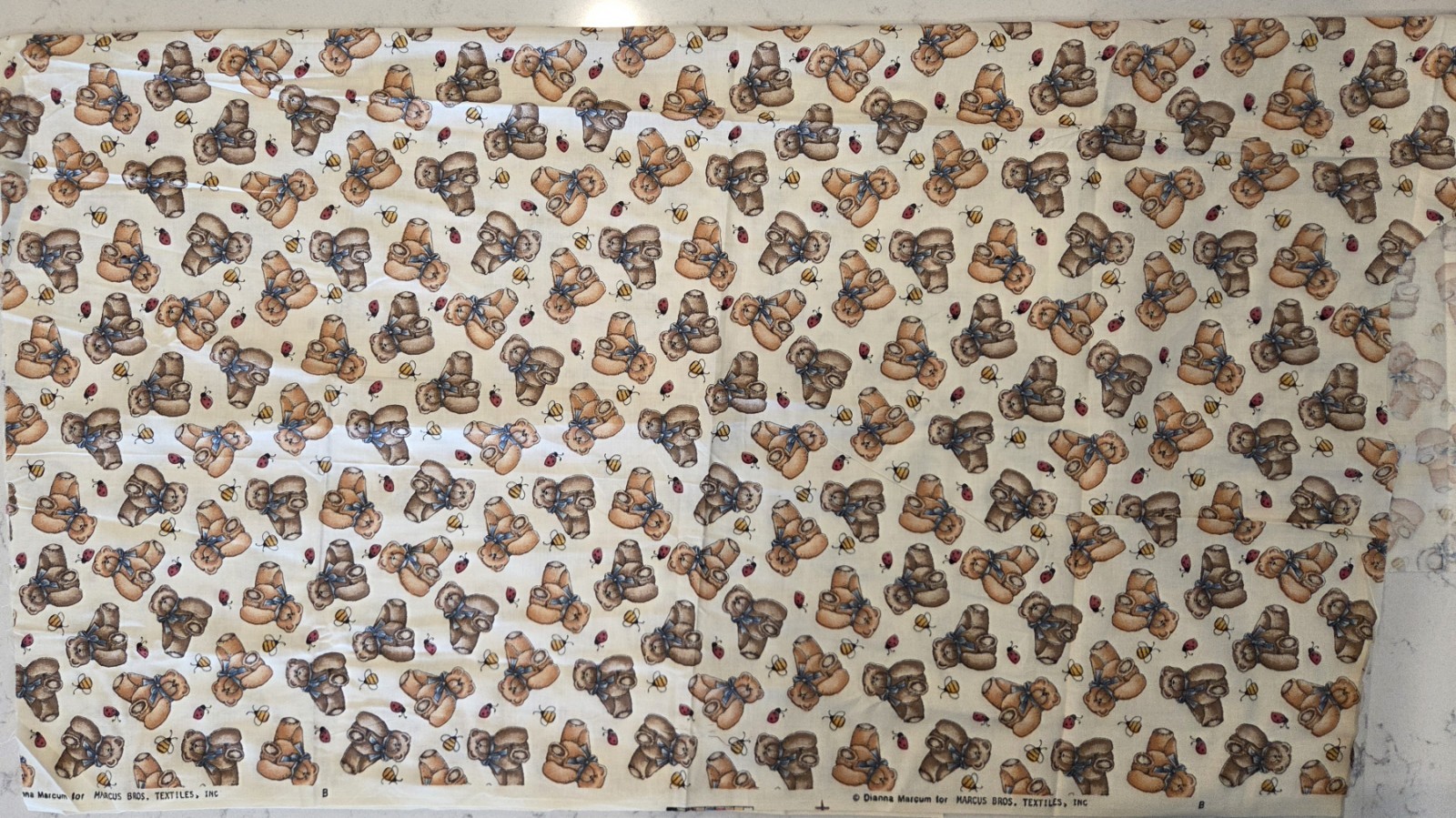 VTG Dianna Marcum Teddy Bears Honey Bees 26\