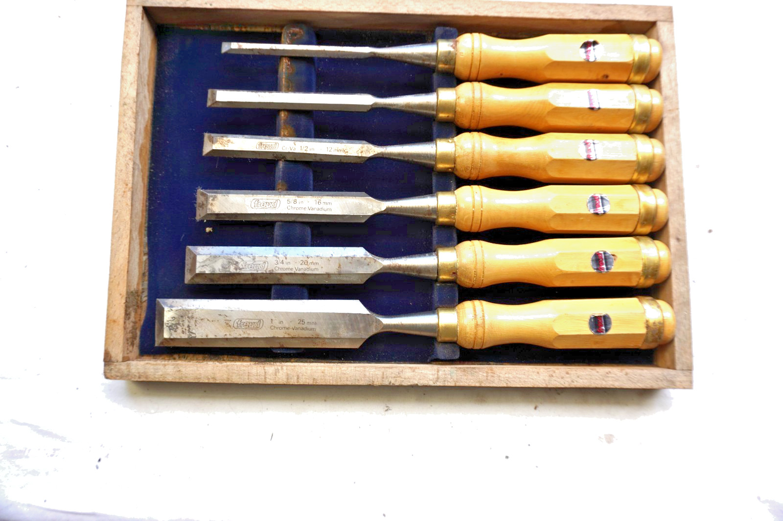 GRADUATED SET OF 6 FREUD WOODWORKING CHISELS - 1/4\