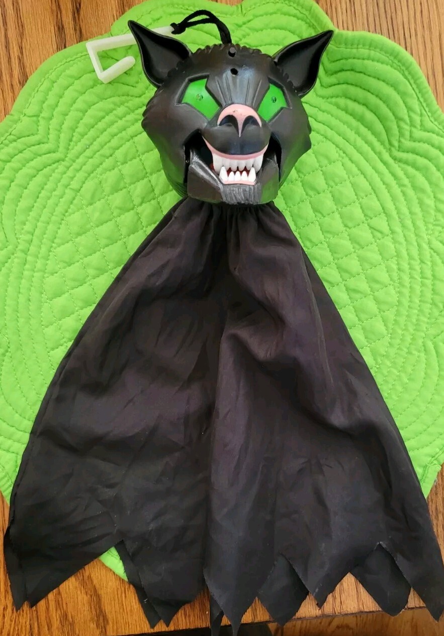 VINTAGE GEMMY WEREWOLF CAT HEAD HANG-UP HALLOWEEN ANIMATION LIGHT SOUND