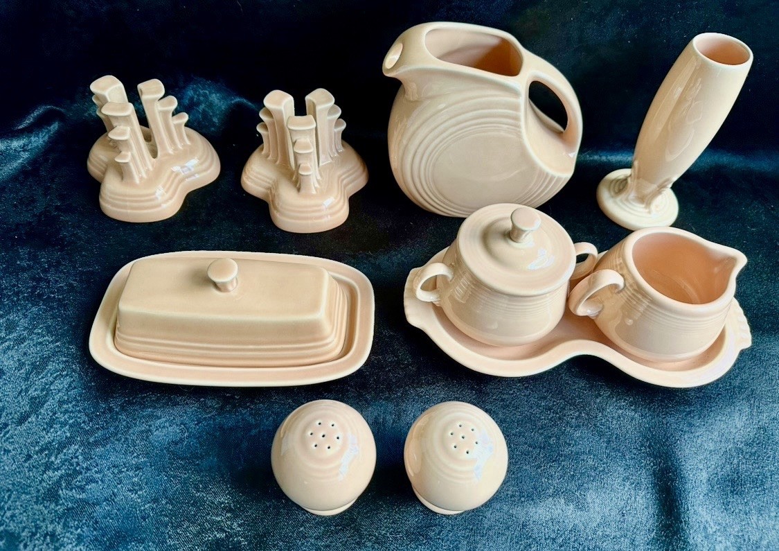 VINTAGE FIESTA APRICOT BEGINNER’S SET OF 12 RARE PIECES