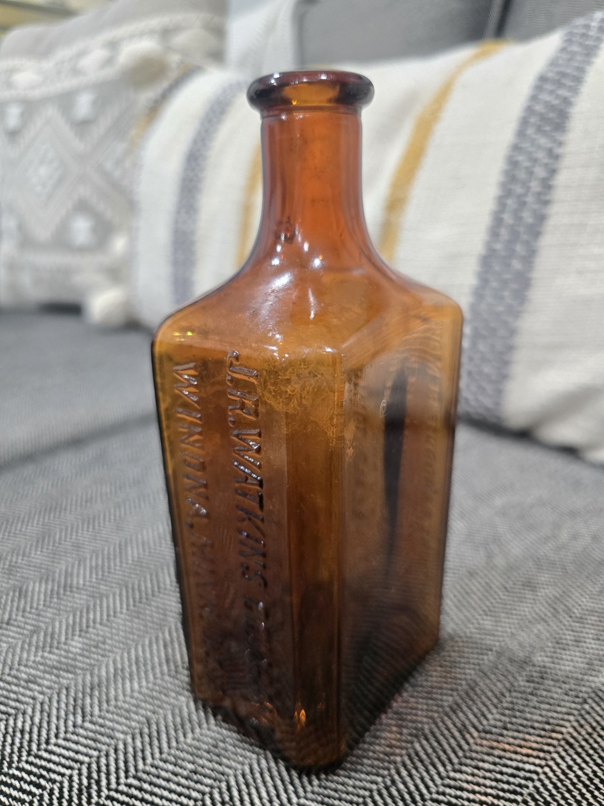 VINTAGE AMBER WATKINS DANDRUFF REMOVER & SCALP TONIC BOTTLE WINONA, MN 1910\'S