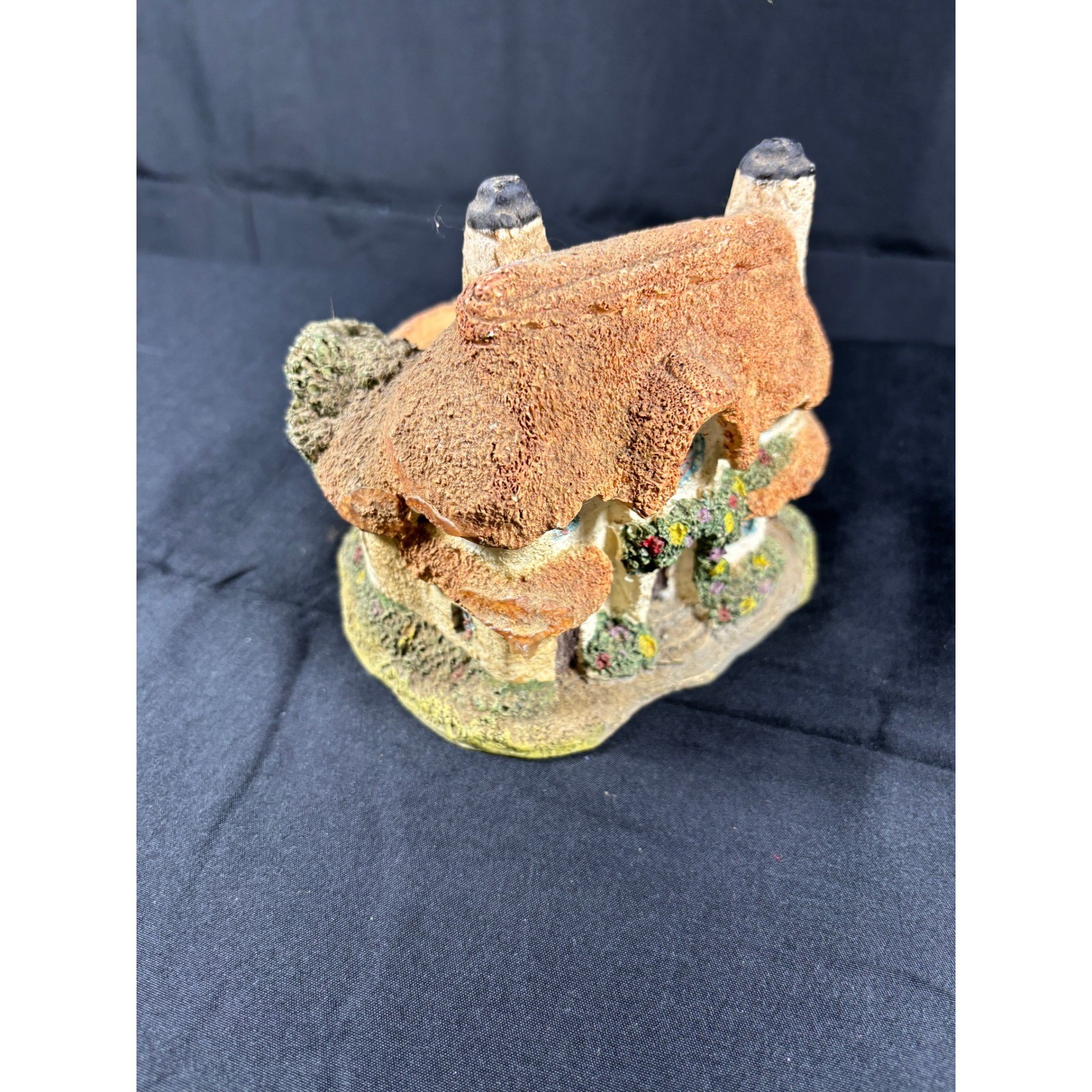 Vintage 1994 Nurserymen\'s Exchange English Country Cottage Figurine Planter