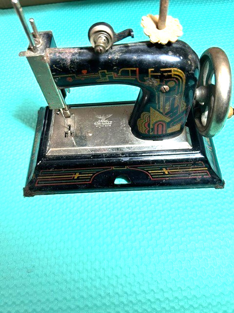 Vintage Casige Toy Sewing Machine Art Deco Hand Crank Childs Made in Germany