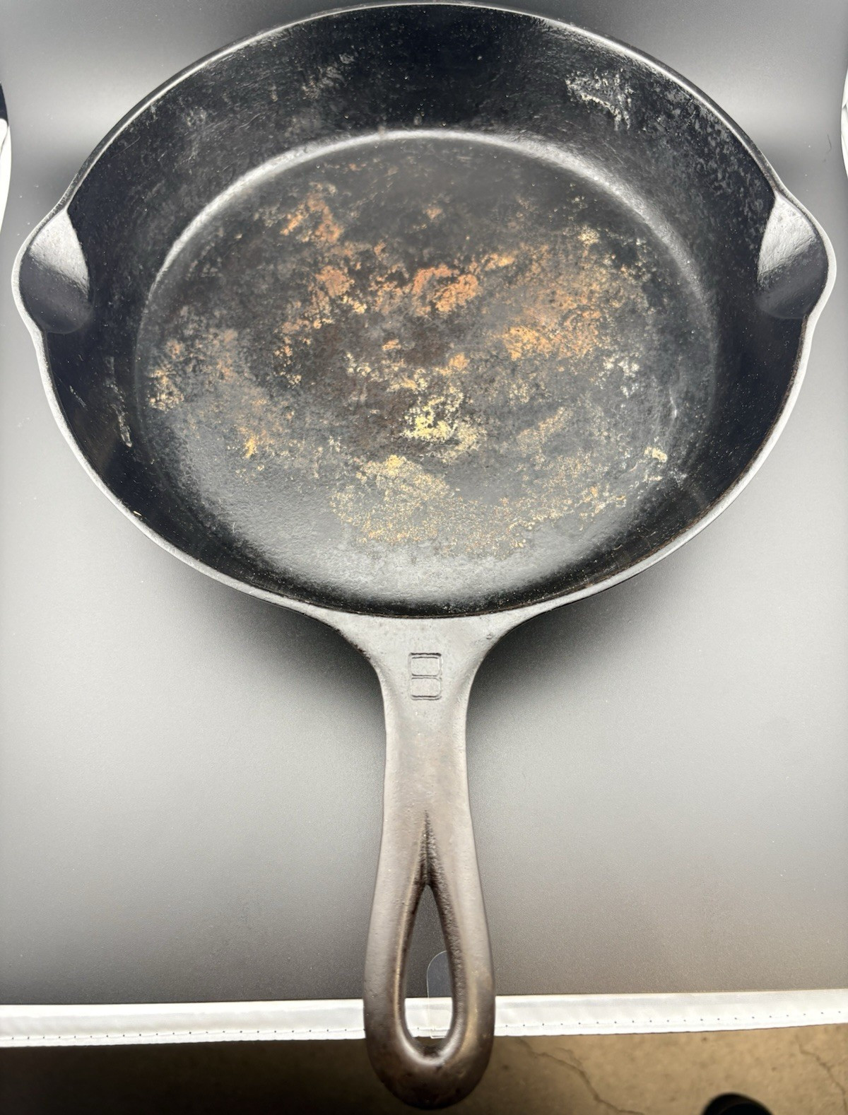 Vintage Griswold No 8 Cast Iron Skillet 704 Large Block Logo Erie PA 1924-1940
