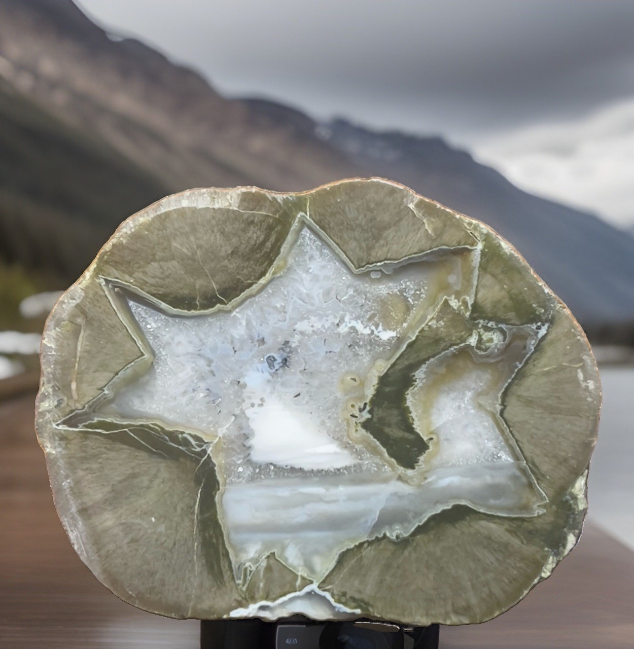 RARE FIND Black Dome Thunderegg - Caribou District, BC, Canada.
