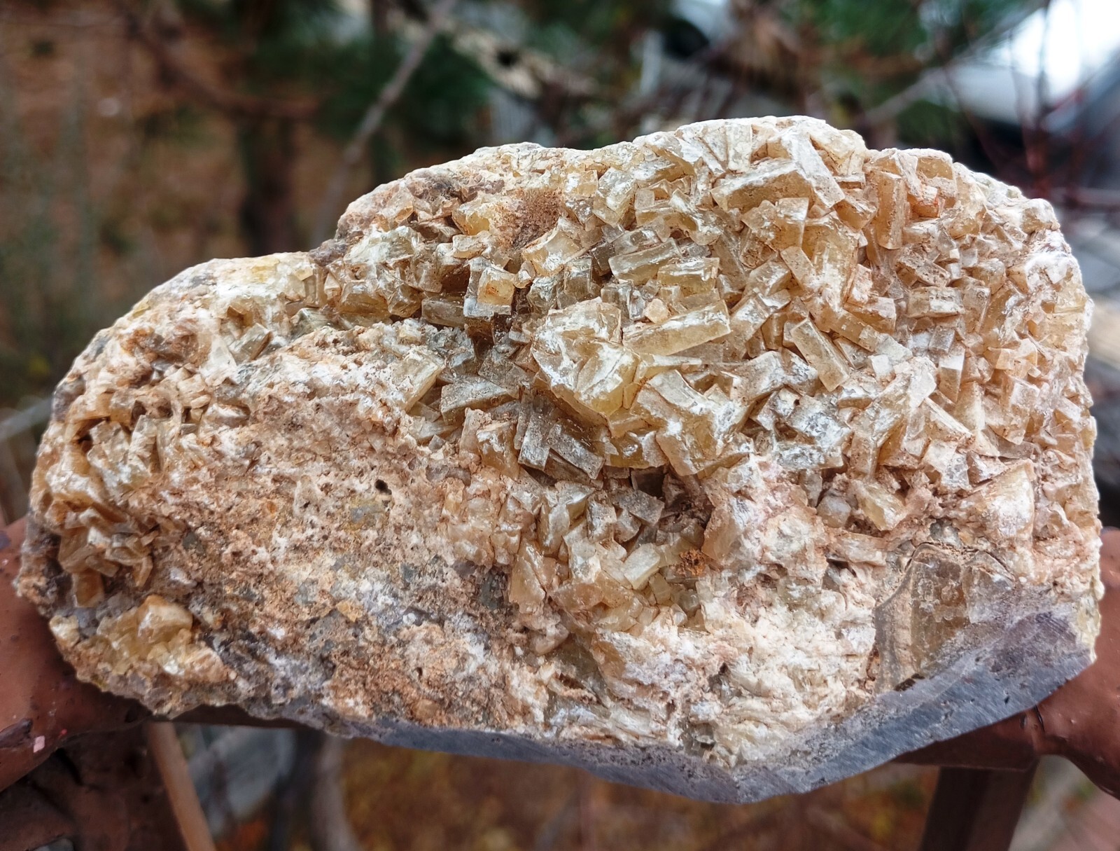 Green Tabular Barite Crystal Cluster Uv Reactive Fluorescent