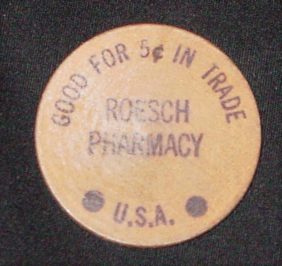 RARE VINTAGE 1940\'s ROESCH PHARMACIES / HOOK\'S DRUG STORE WOODEN NICKEL TOKEN