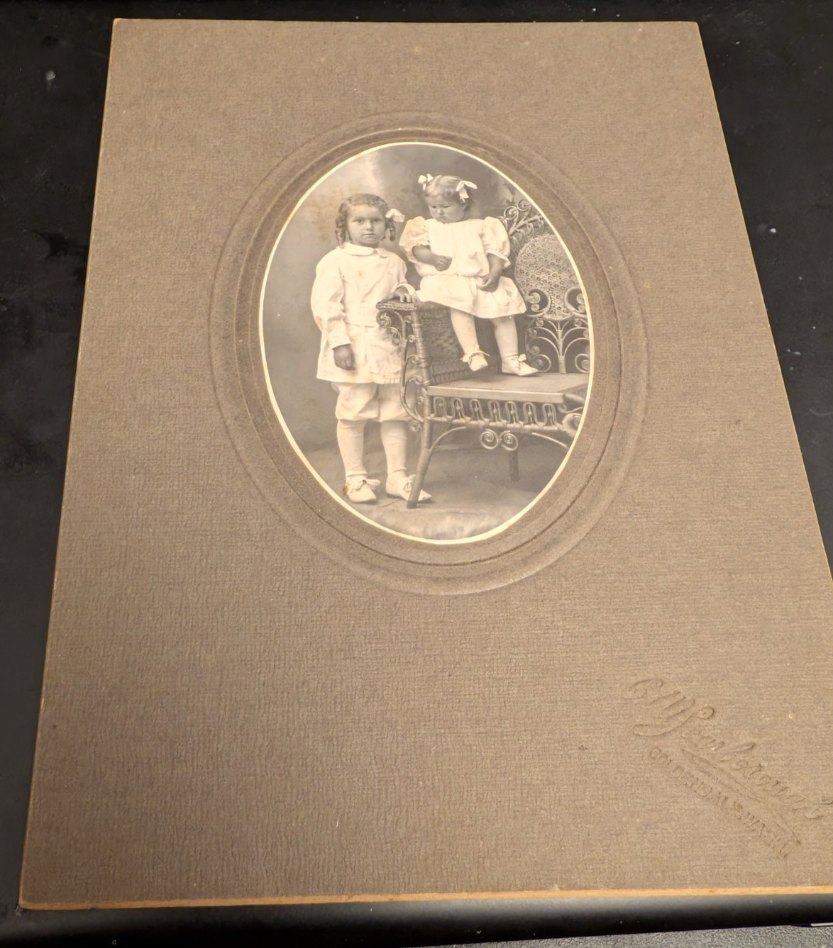 1911 CABINET CARD-A C.W. Scarborough photo Goldendale Wash-2 lovable sisters