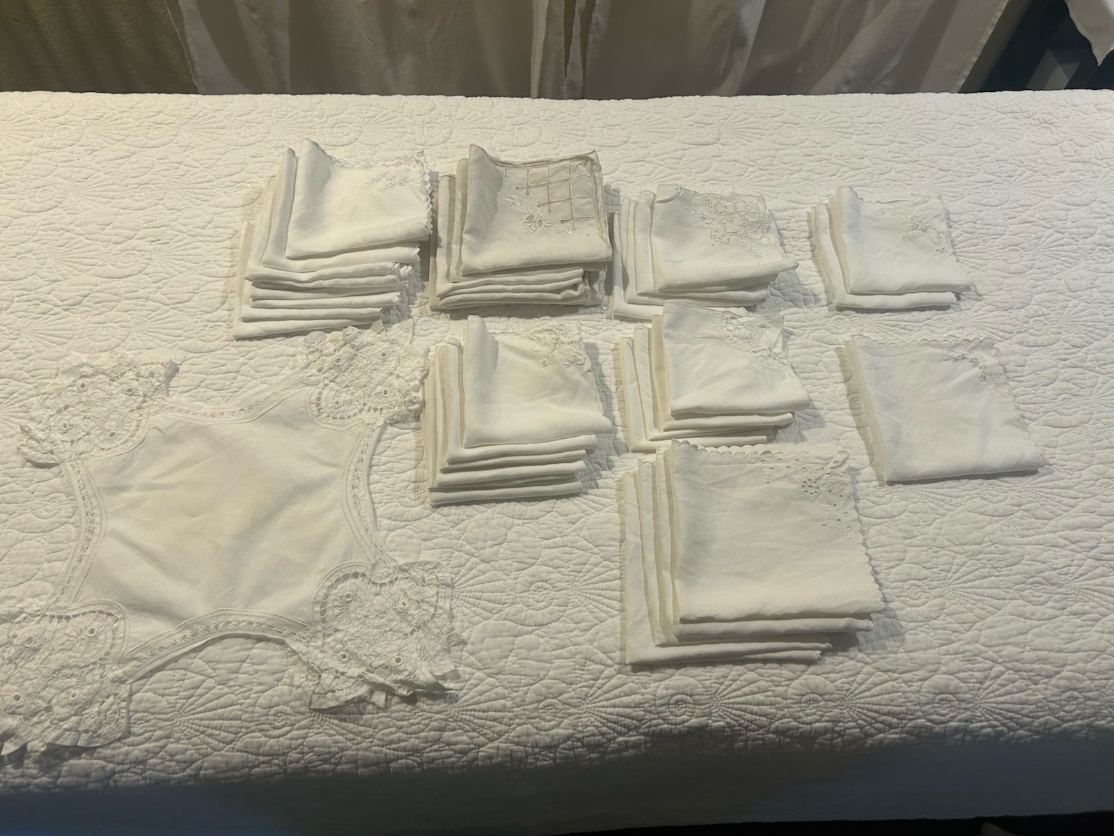 Large Lot of 35 Vintage Linen Napkins /bread Basket Embroidered Scalloped Edges
