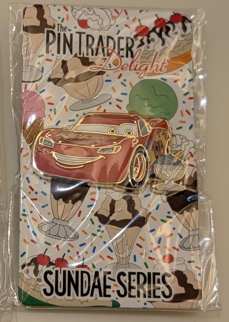 DSSH Disney Studio Store Pin Trader Delight PTD Lightning McQueen LE 300 CARS
