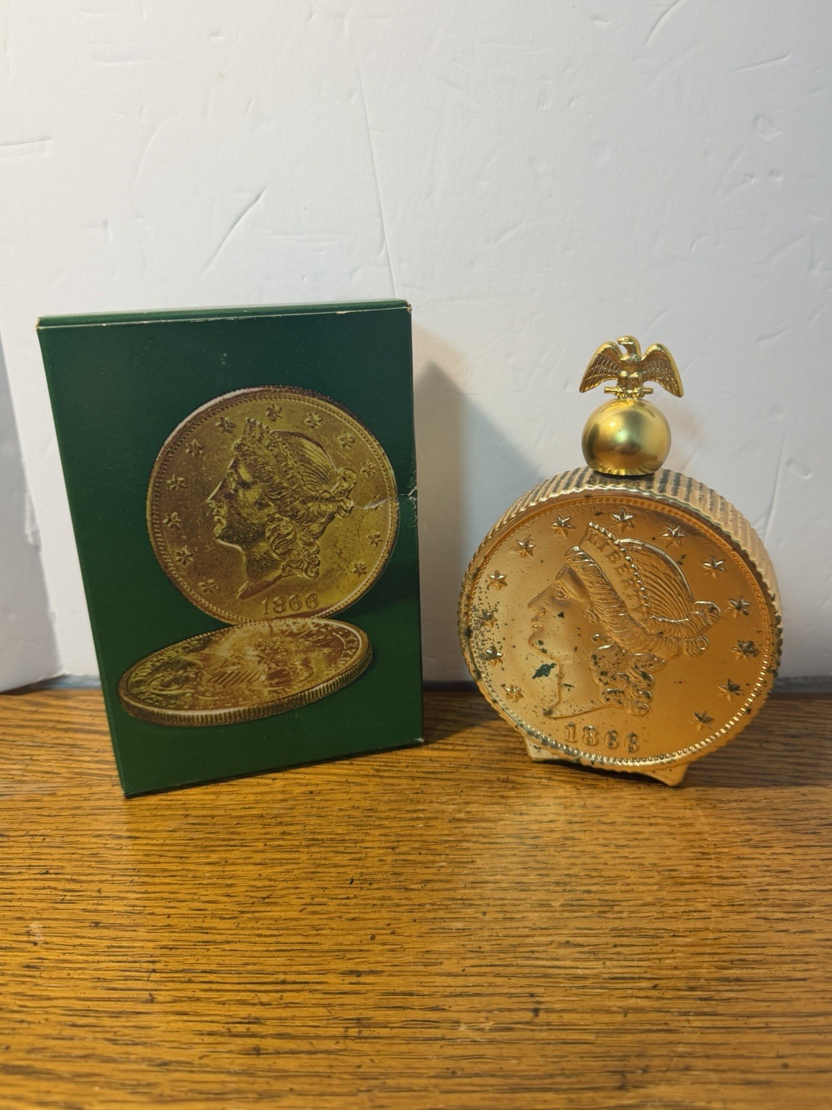 Vintage Avon 1866 Twenty Dollar Gold Piece Decanter Electric Pre-Shave Full Box
