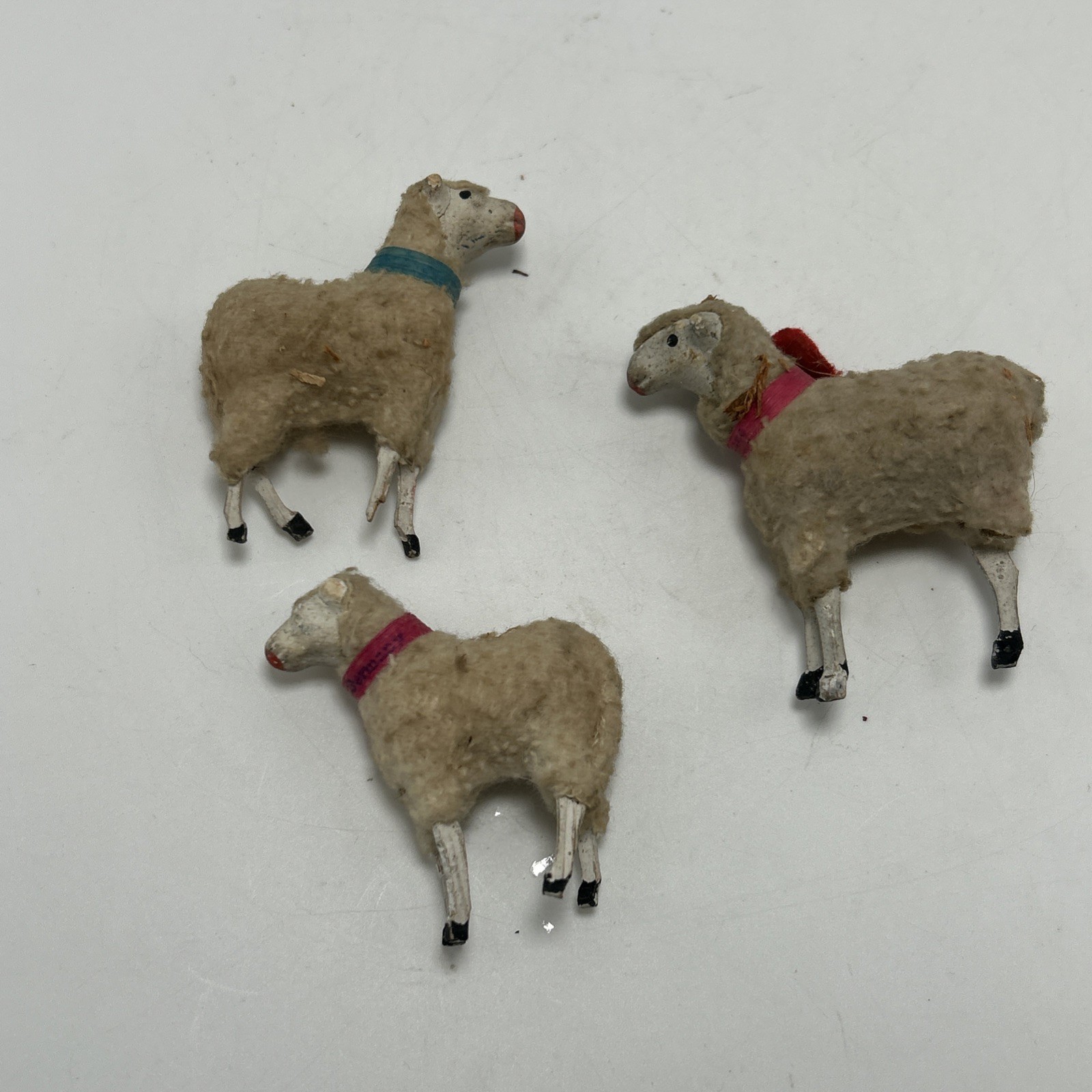 3 Vtg German Putz Stick Legs Sheep Christmas Nativity Lamb Figurines 2.25\ 3 Vtg German Putz Stick Legs Sheep Christmas Nativity Lamb Figurines 2.25\