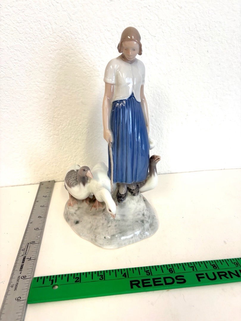 VTG Bing & Grondahl Porcelain Figurine 2254 Girl With Geese Axel Locher 1960s