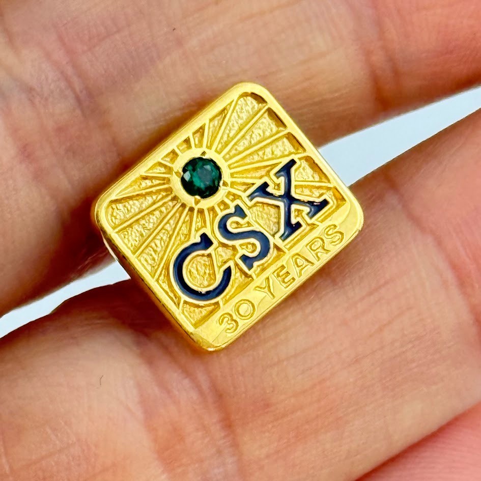 CSX Transportation 30 Years Service Pin 10K GOLD Railroad Train