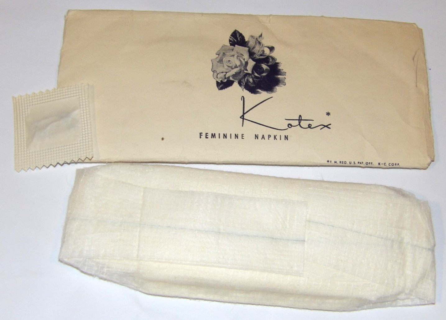 VINTAGE 1959 KOTEX FEMININE  NAPKIN/PAD WITH ENVELOPE & FASTENING PINS