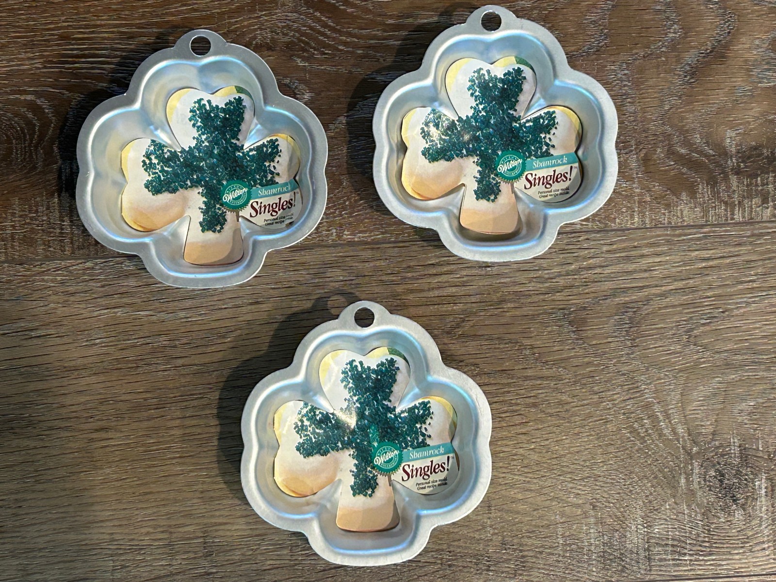 Vintage Wilton 1996 Singles Shamrock Cake Pans Lot of 3 NWT