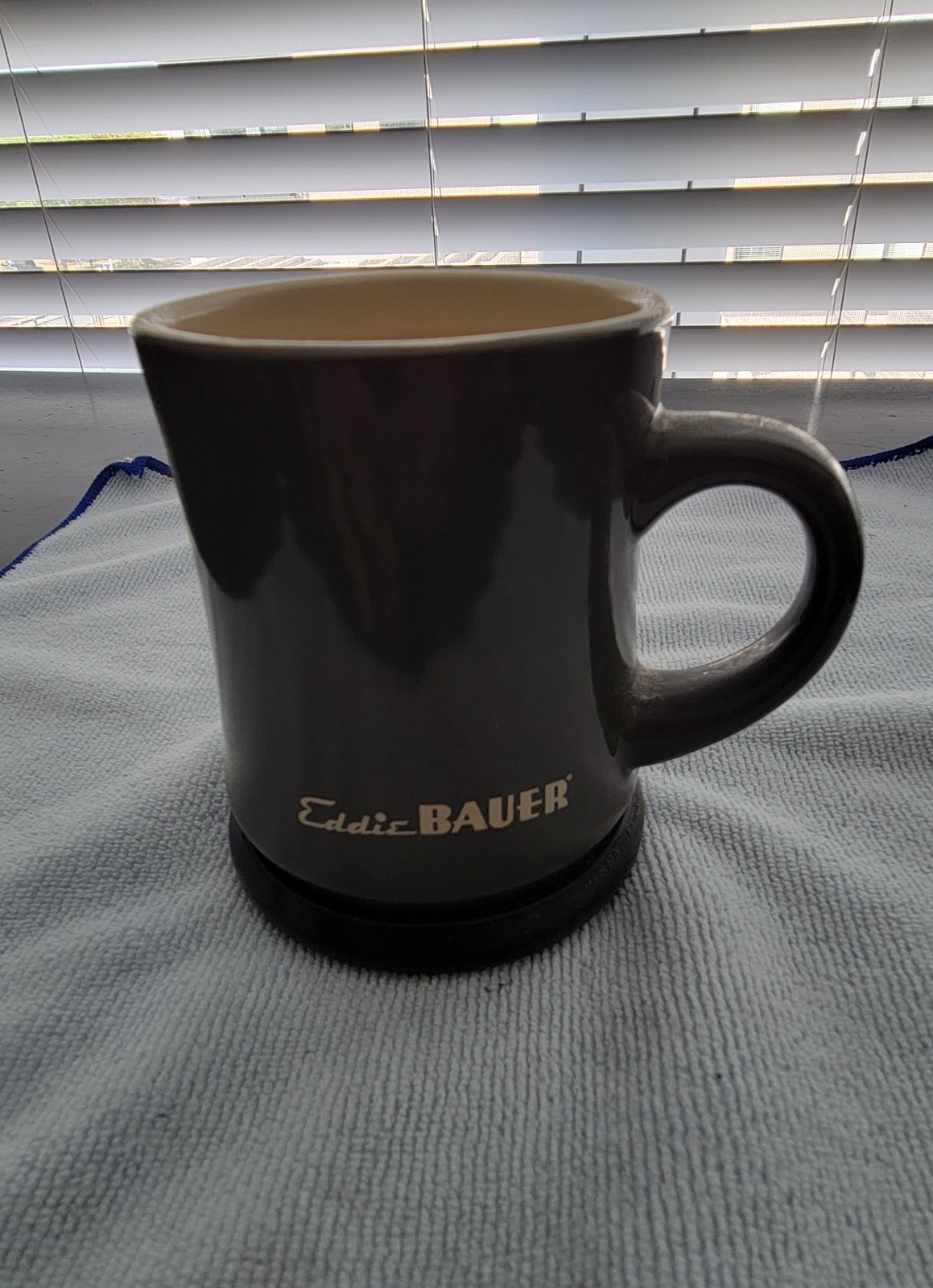 Eddie Bauer Camping Mug Brown/ Removable Rubber Base.. Coffee/Tea/Egg Nog/Whisky