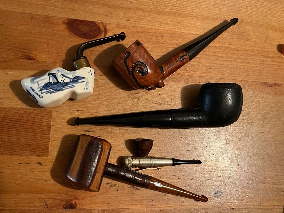 * *  Set of FIVE Used Pipes.    Vintage 5 Pipe Lot.
