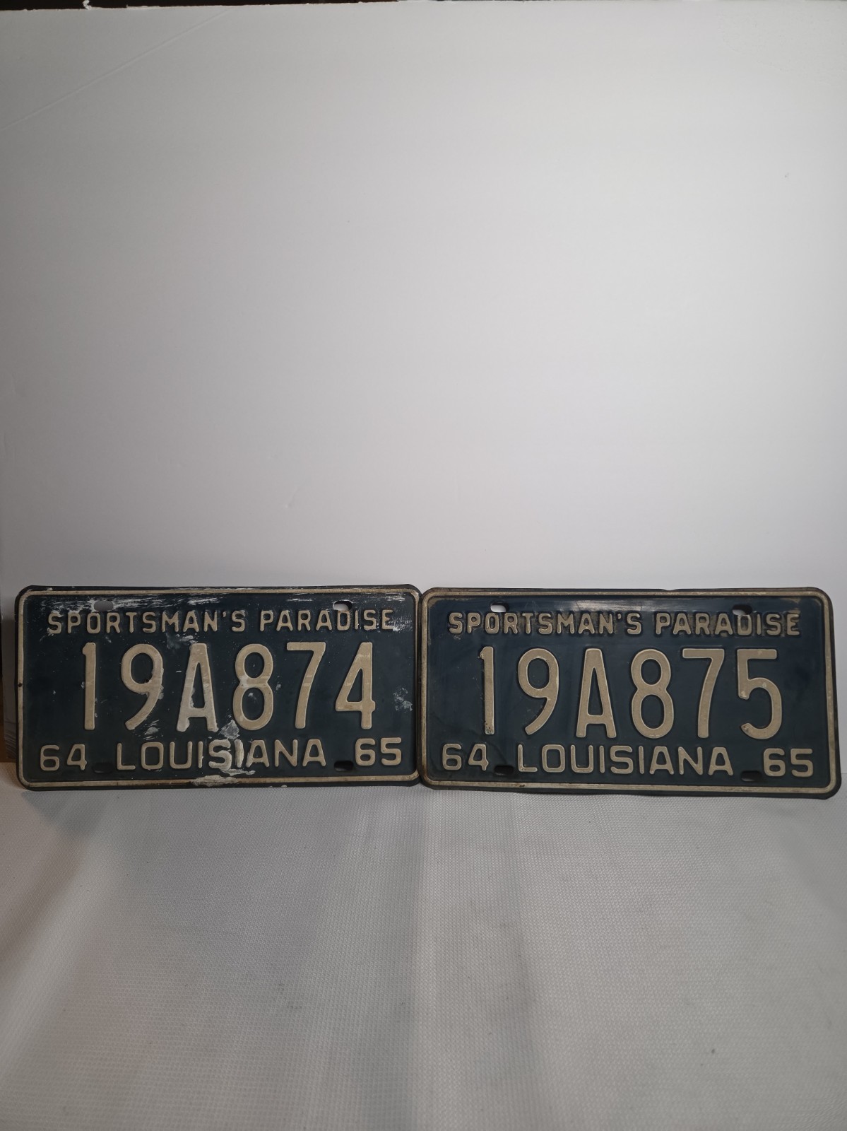 Vintage 1964 1965 Louisiana License Plates CONSECUTIVE PAIR (WEN0108)
