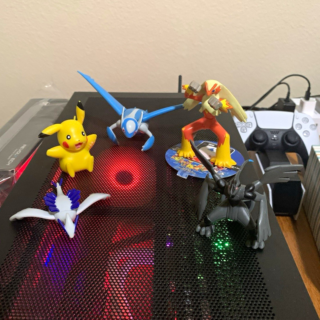 5x JAKKS Pacific Pokemon Figure Lot Battle Frontier Latios Blaziken Lugia Zekrom