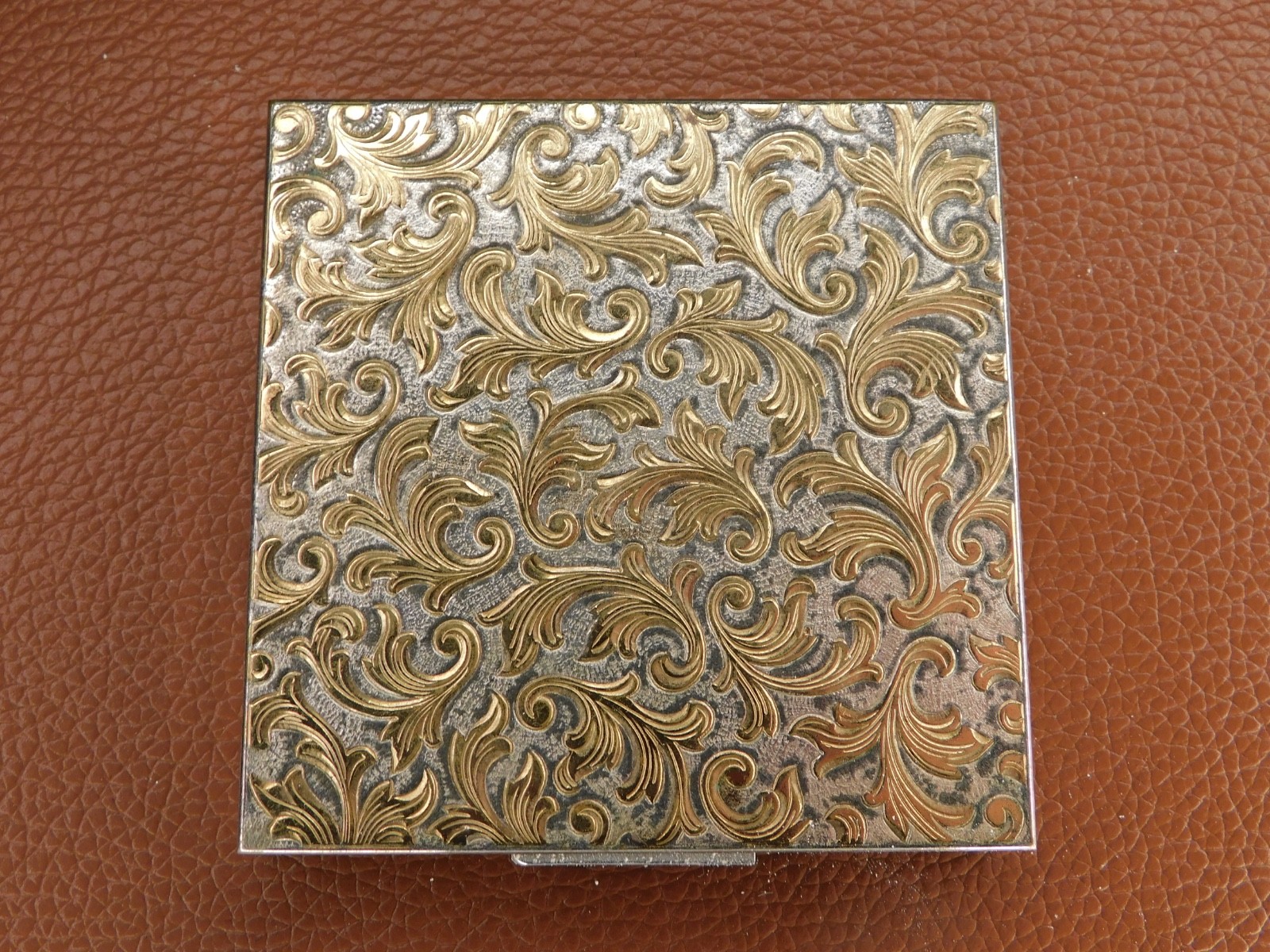Old Elgin American Ornate Embossed Scroll & Floral Design Compact