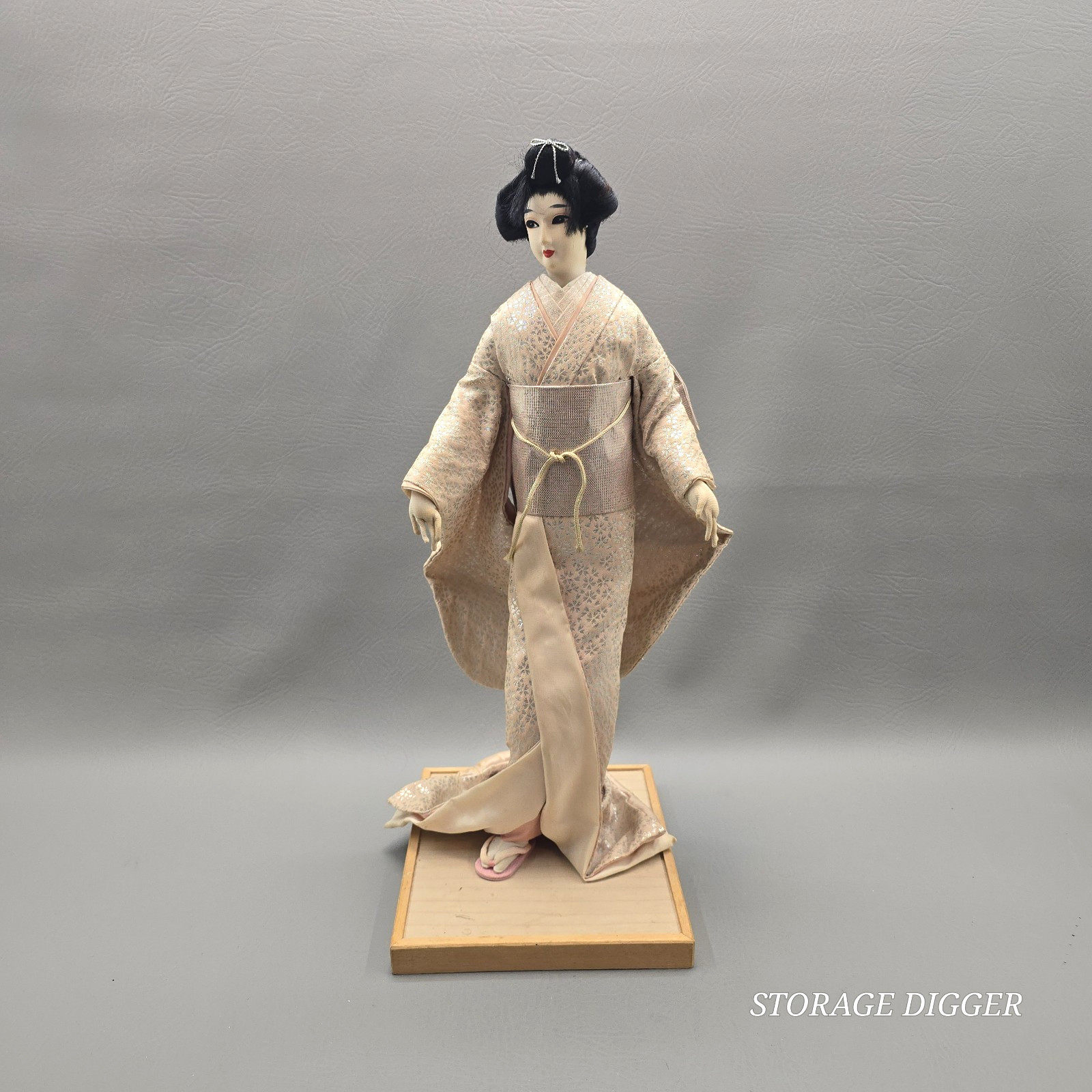 Vintage Nishi Japanese Geisha Doll Figure 17.5