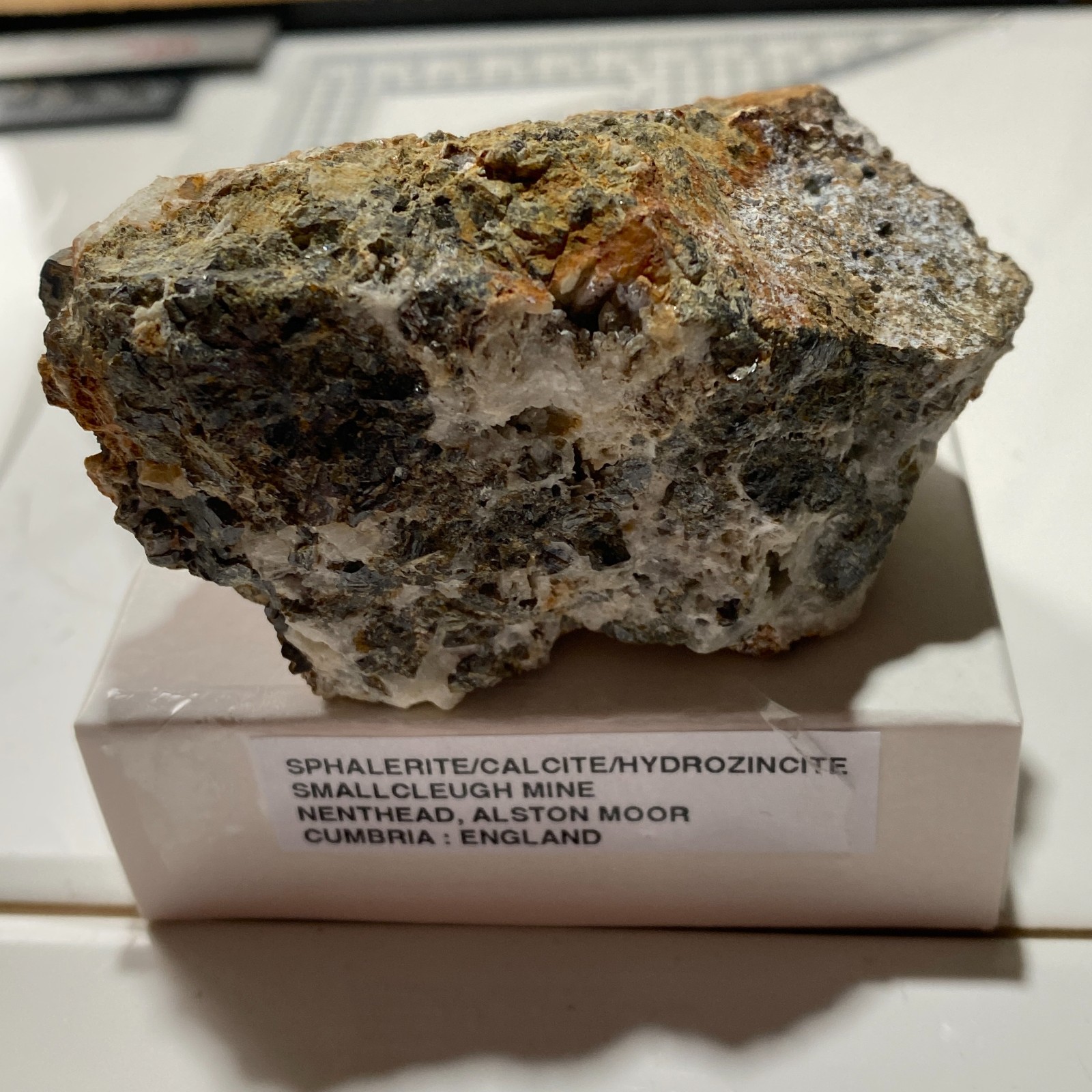 SPHALERITE/HYDROZINCITE/CALCITE [ETC] : SMALLCLEUGH MINE, CUMBRIA 275g MF4693