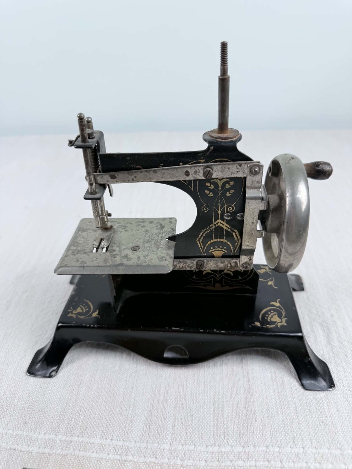 Antique Casige Toy Sewing Machine Germany Eagle Key Art Nouveau 1920s 1930s RARE
