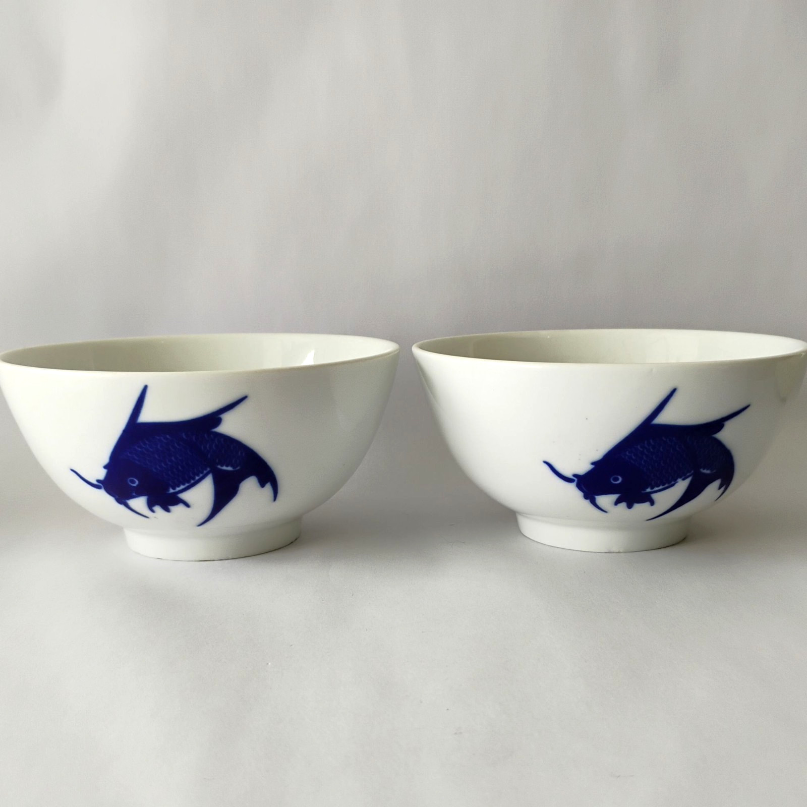 2 Vintage B7 Durable Chinaware Cobalt Blue White Koi Fish Rice Bowls 5 Inch