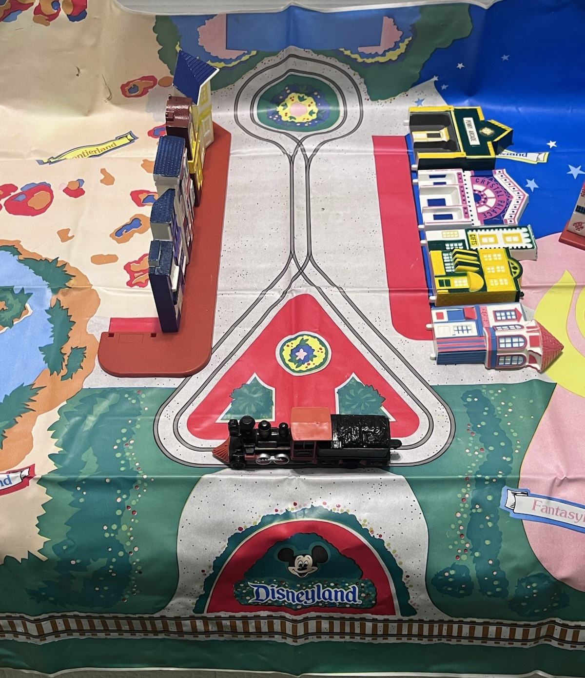 Vintage 1988 Walt Disney Sears DisneyLand Commemorative Playset with 11 pieces
