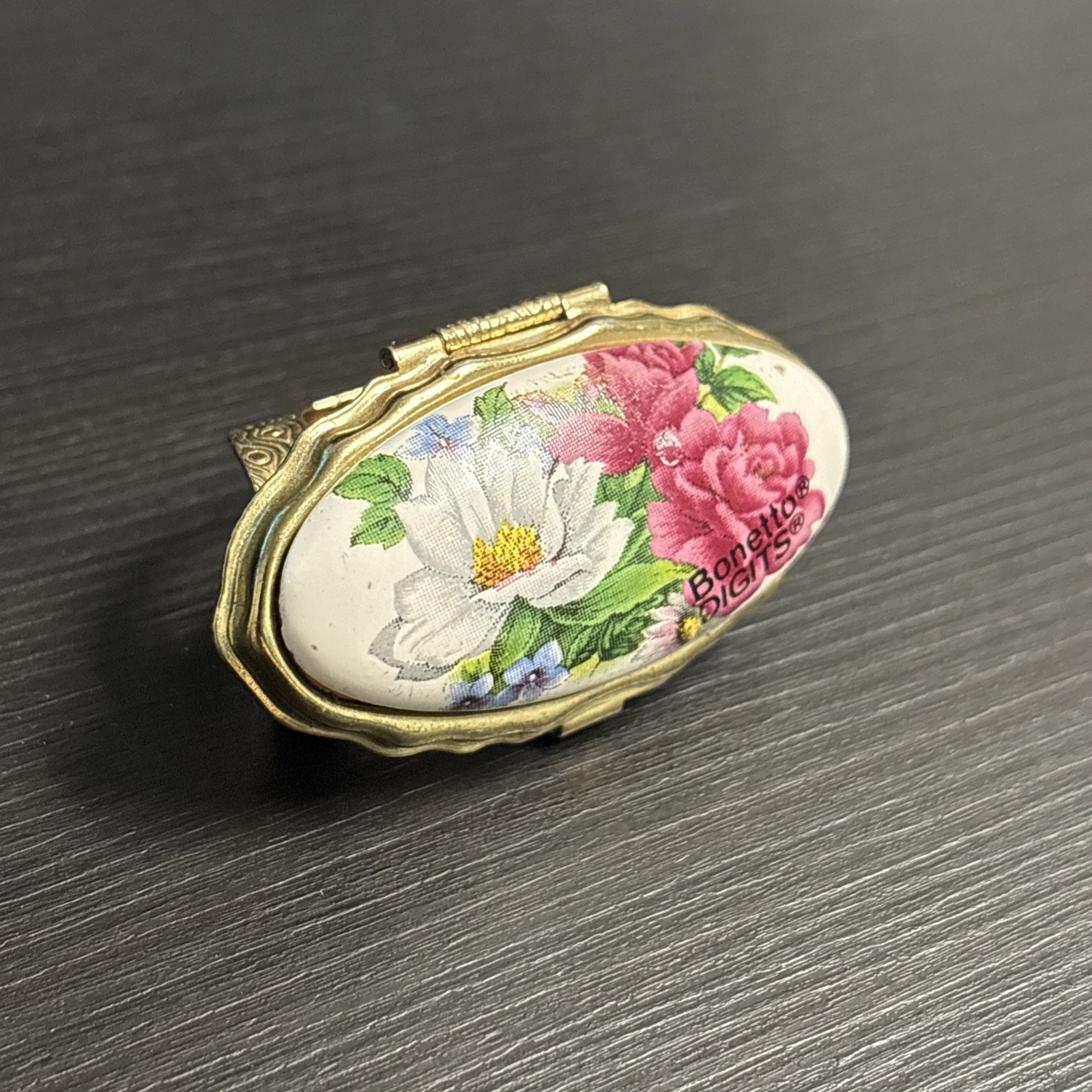 ULTRA RARE Vintage 80’s Digits by Bonetto Lipstick Clip Mirror Ring Lipview