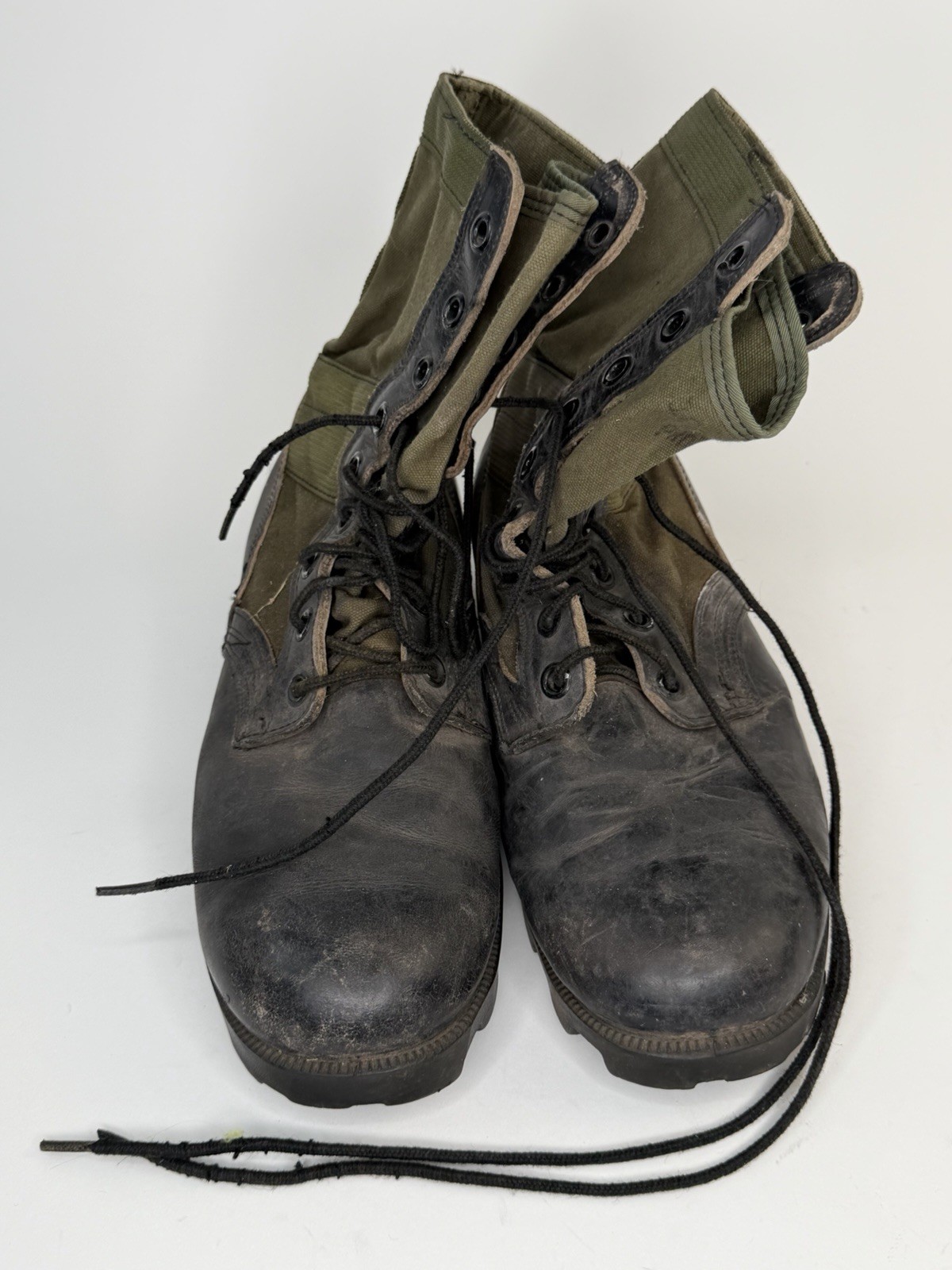 Genuine Men’s Vintage Vietnam War US Army Jungle Boots Size 10 R