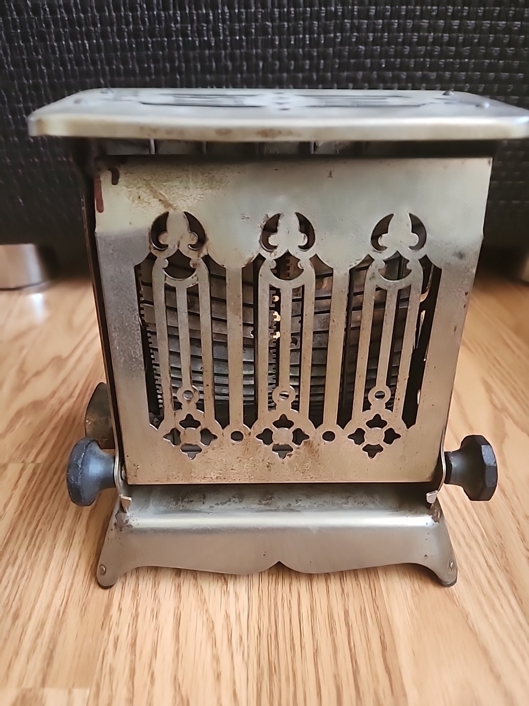 Vintage Edison Electric Hotpoint Toaster Antique Art Deco Style Display Decor 
