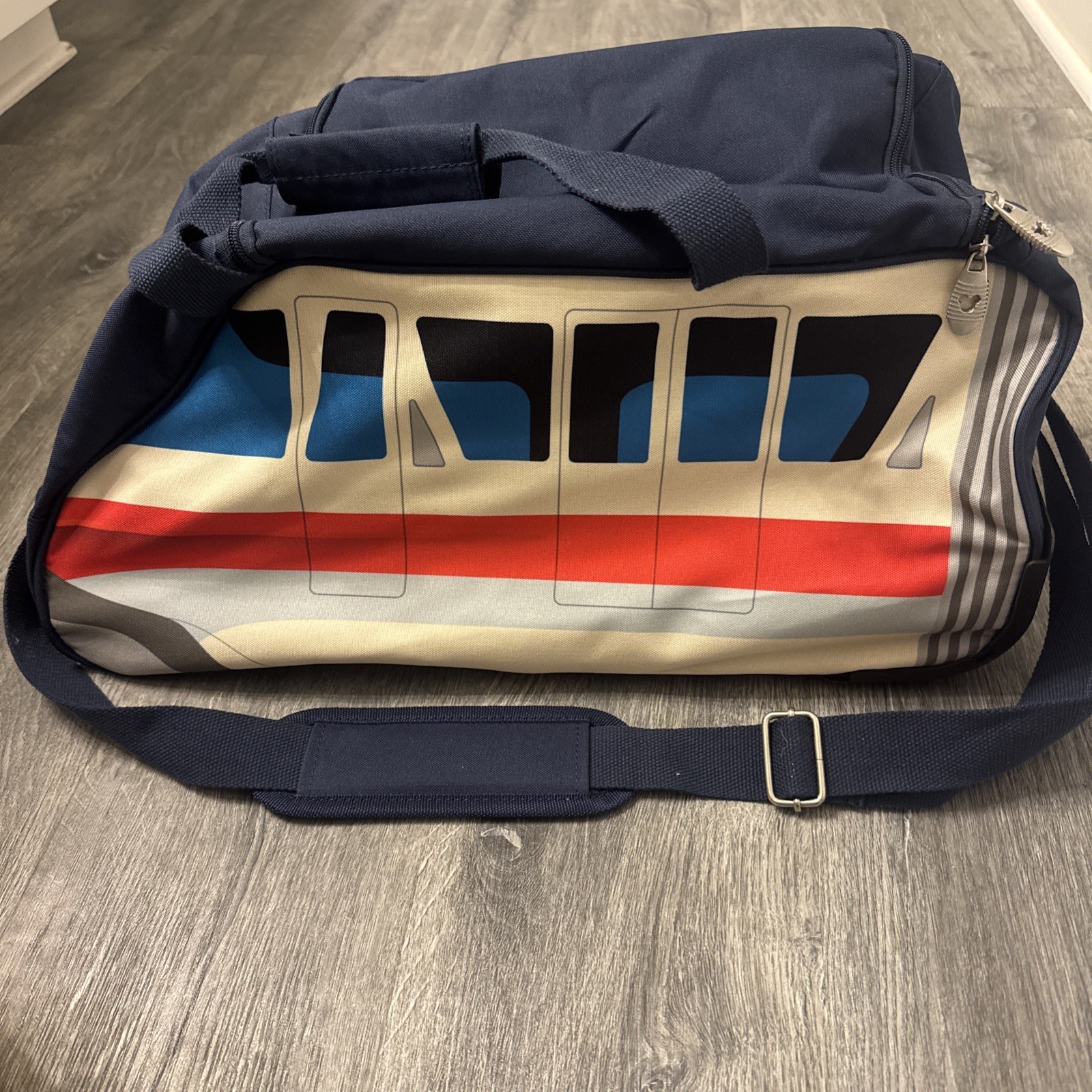 Disney monorail Duffel bag NWOT / Roller Bag