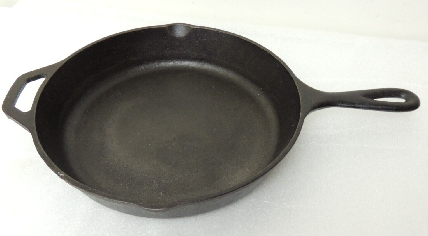 Lodge Cast Iron Skillet Frying Pan 8SK 10\