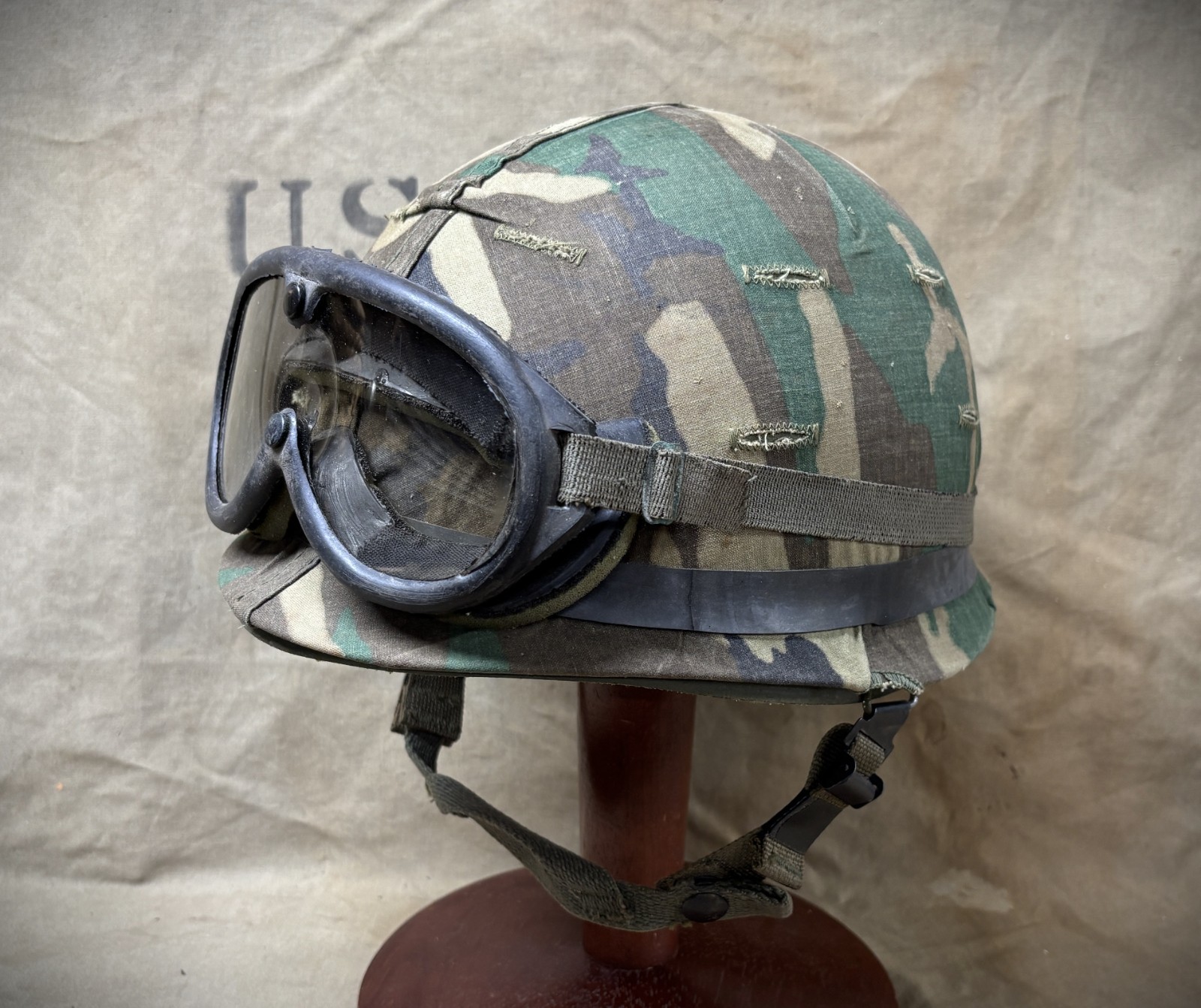 GENUINE US ARMY / USMC MILITARY M1 COMBAT HELMET with ERDL CAMO COVER and GOGLES