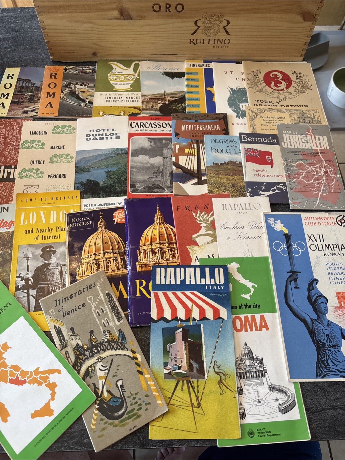 Vintage French travel guides/maps Roma Italy London Britain Bermuda Jerusalem #G