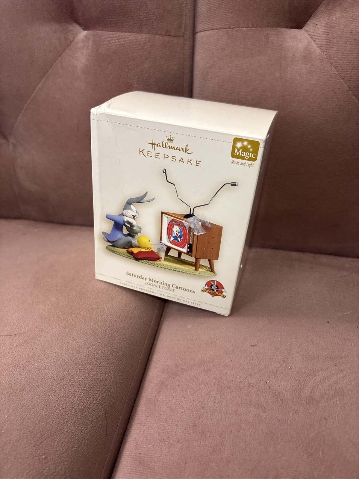 Hallmark Keepsake SATURDAY MORNING CARTOONS Ornament 2006 Looney Tunes Magic