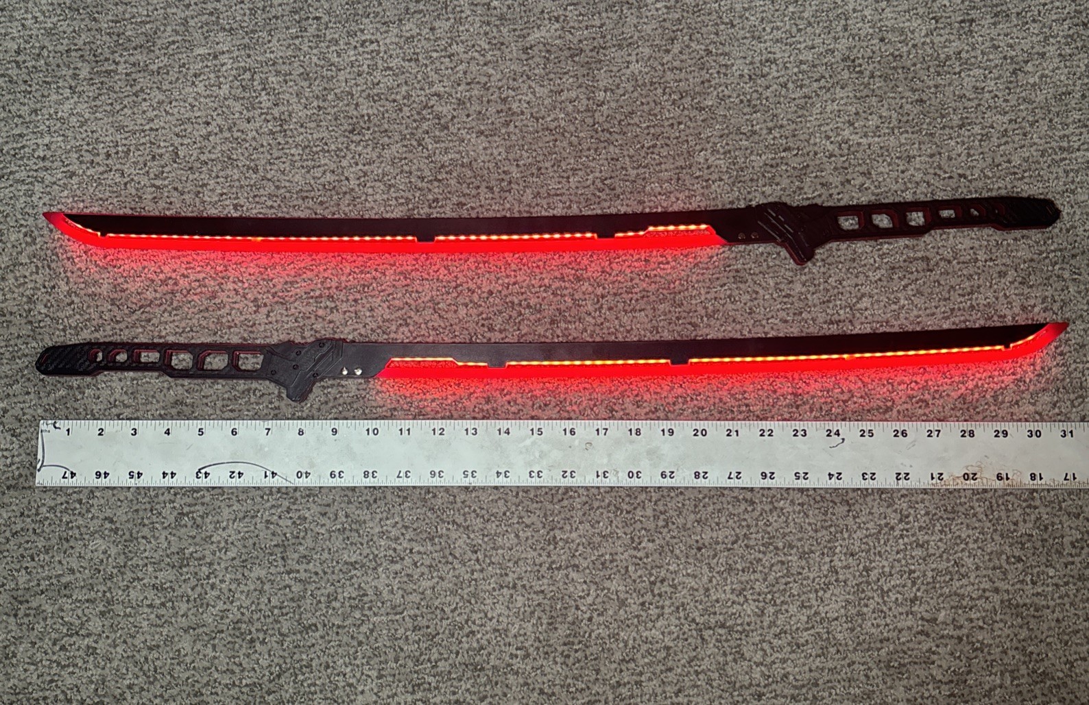 Pair of Cyberpunk 2077 Errata Thermal Katana LED Light Up Cosplay Prop Sword 31\