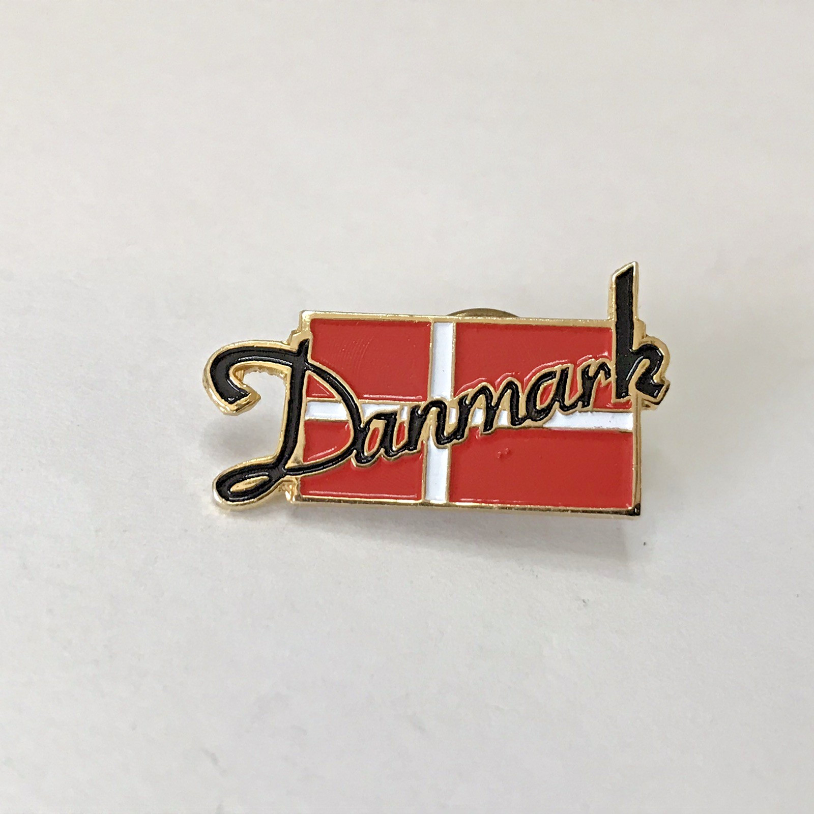 Vtg Danmark Denmark Flag Enamel Lapel Pin Red White Rectangle Gold Tone (T13)