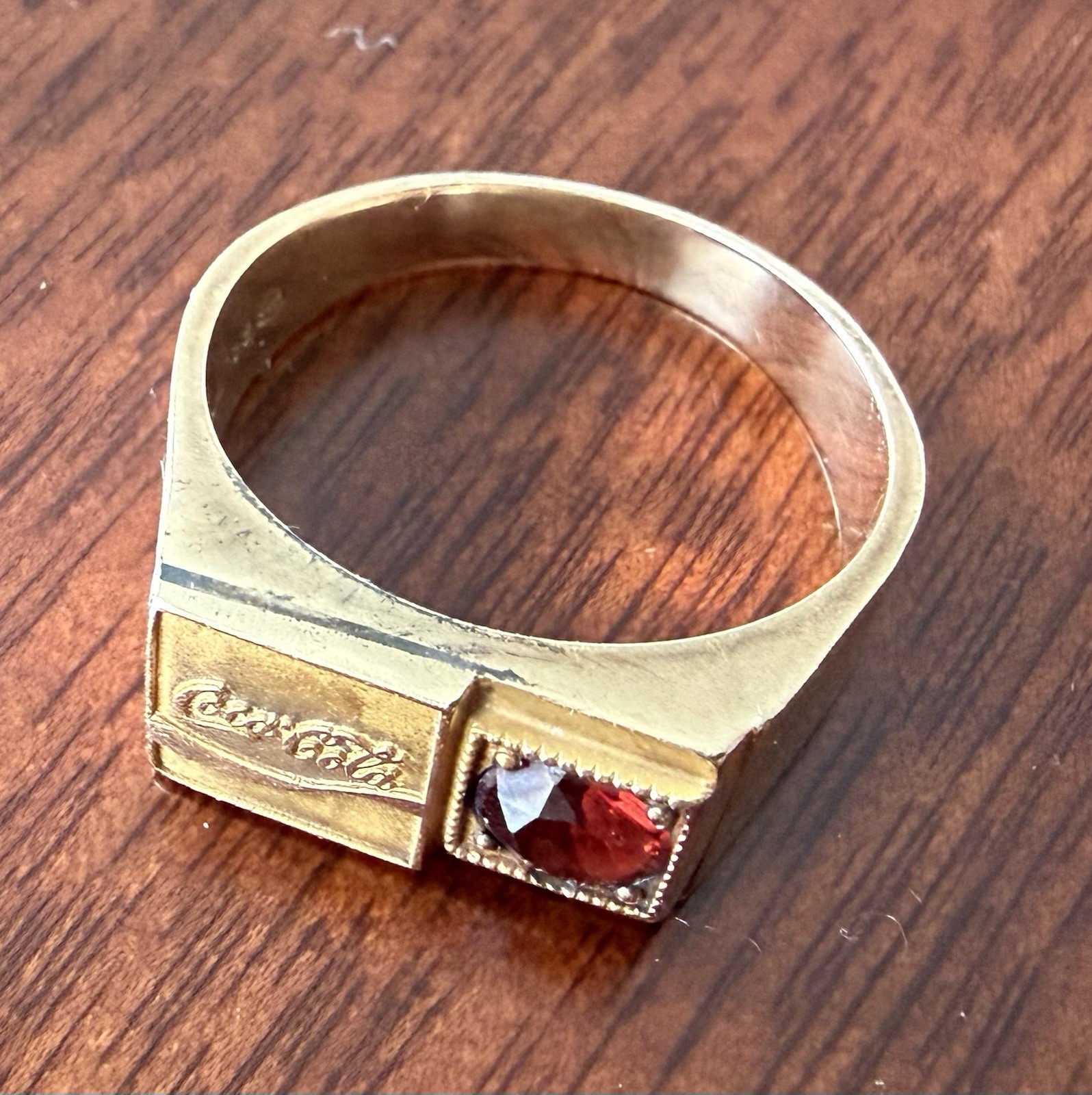Vintage 10K Yellow Gold Coca Cola Men Ring with Red Ruby ~ 8-8.5 Size