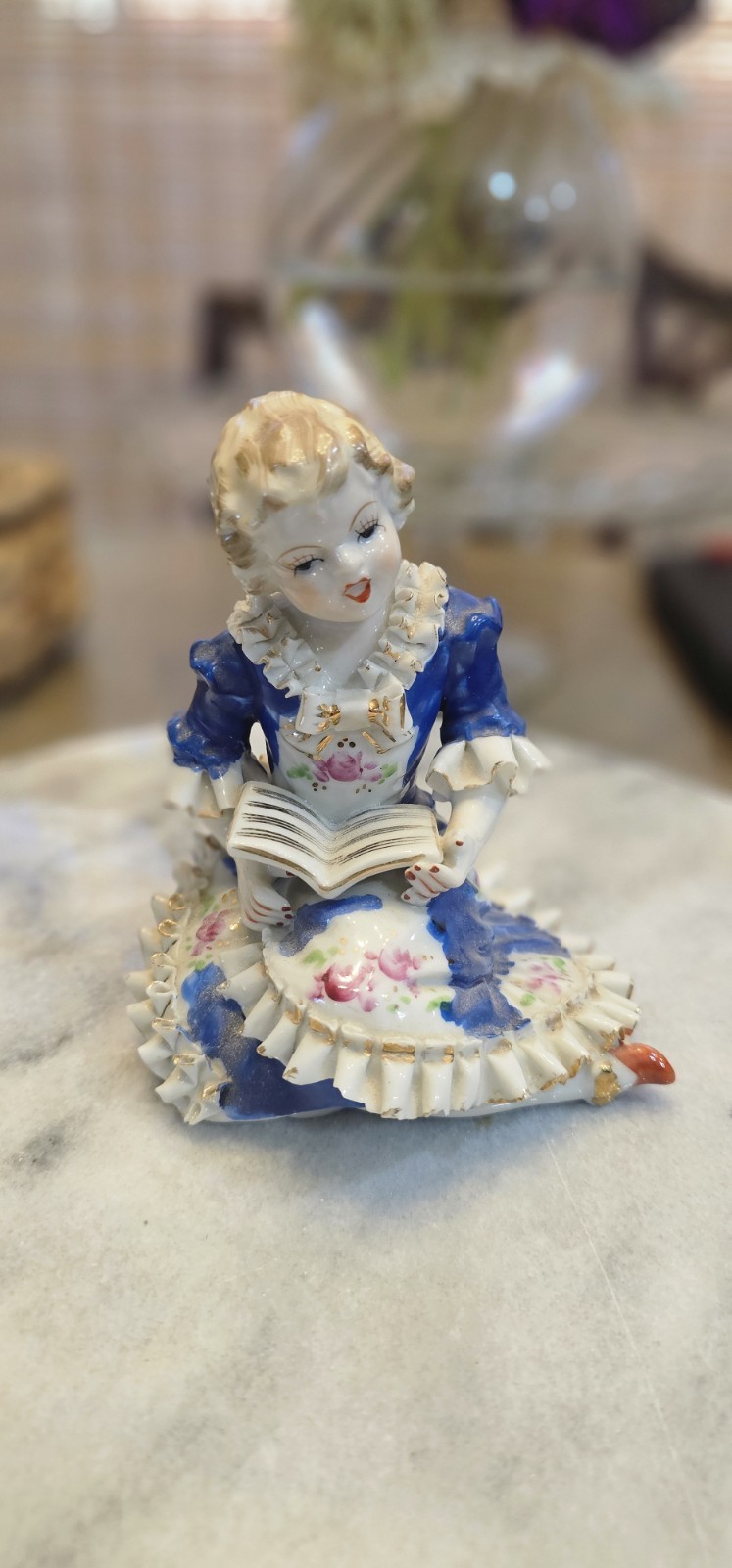 Vintage Figure Girl Reading Porcelain Meissen Style and Mark Copy 4\