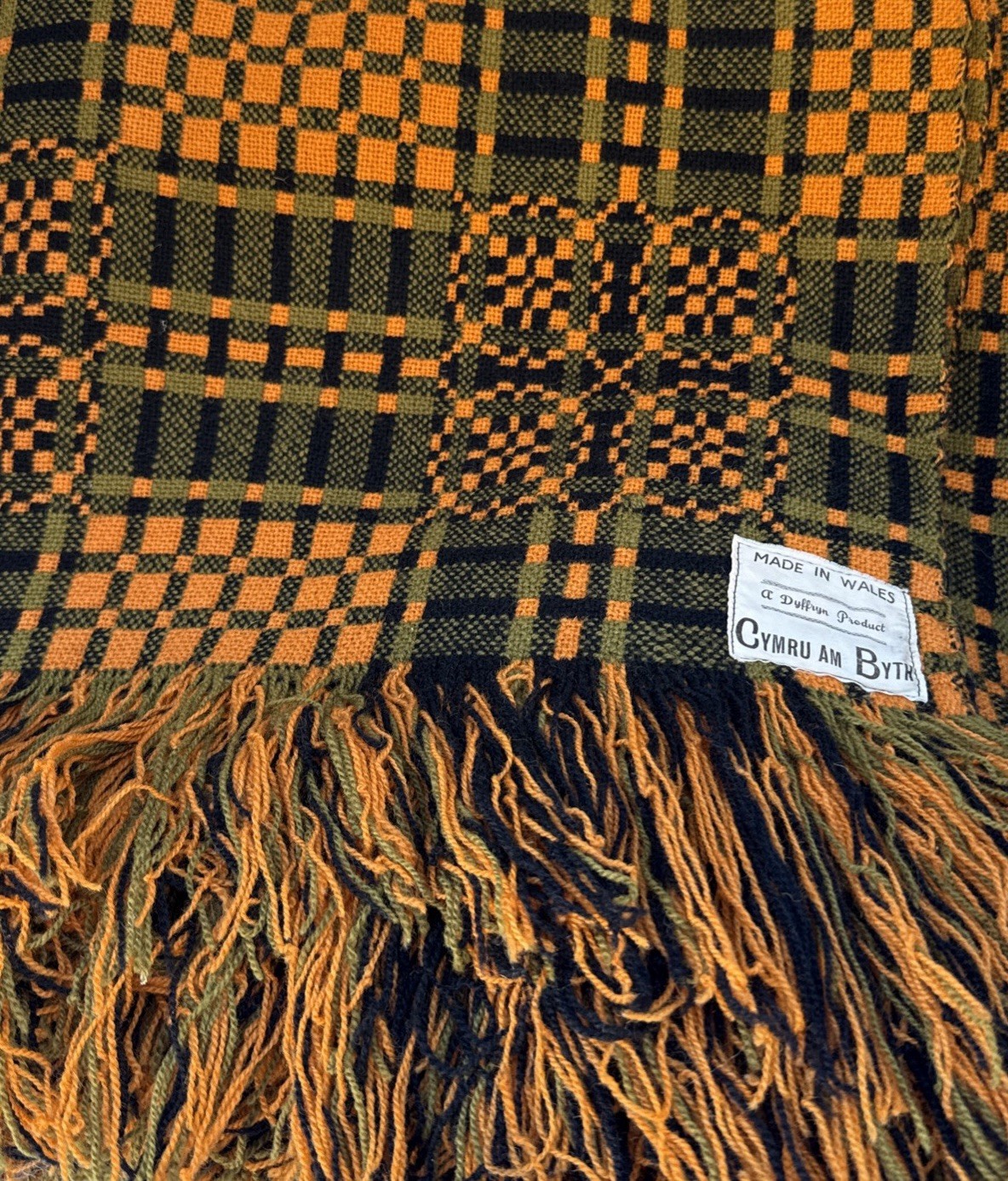 Vintage Dyffryn Welsh Tapestry Blanket 92x70 Cymru am Byth Wales Fringed