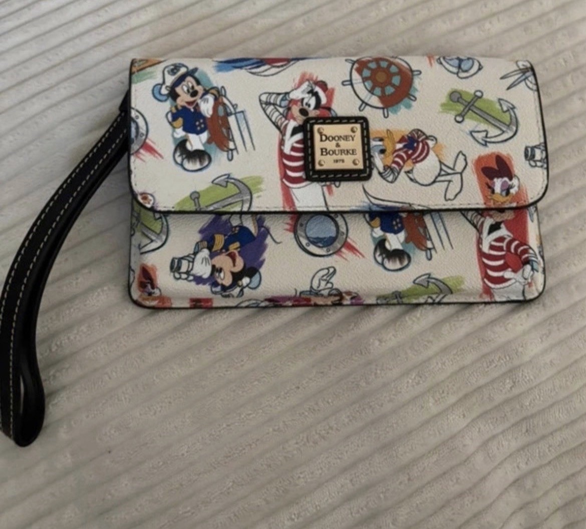 NWOT Disney Cruise Line DCL Dooney & Bourke Ink Paint  Mickey Friends Wristlet