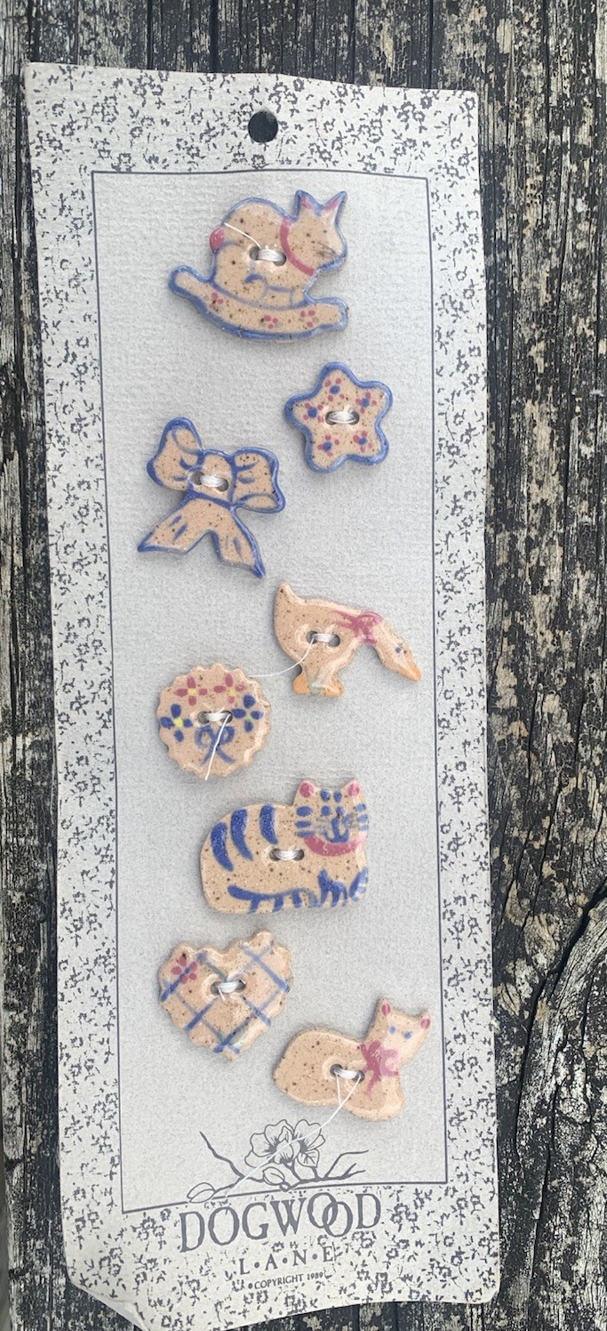 Vintage Dogwood Lane 8 Porcelain Buttons New