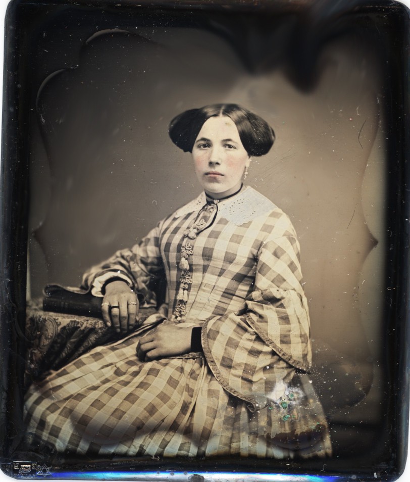 Fine 6th Plate Dag of Woman, I.D. to Man laid in, 1850s #213