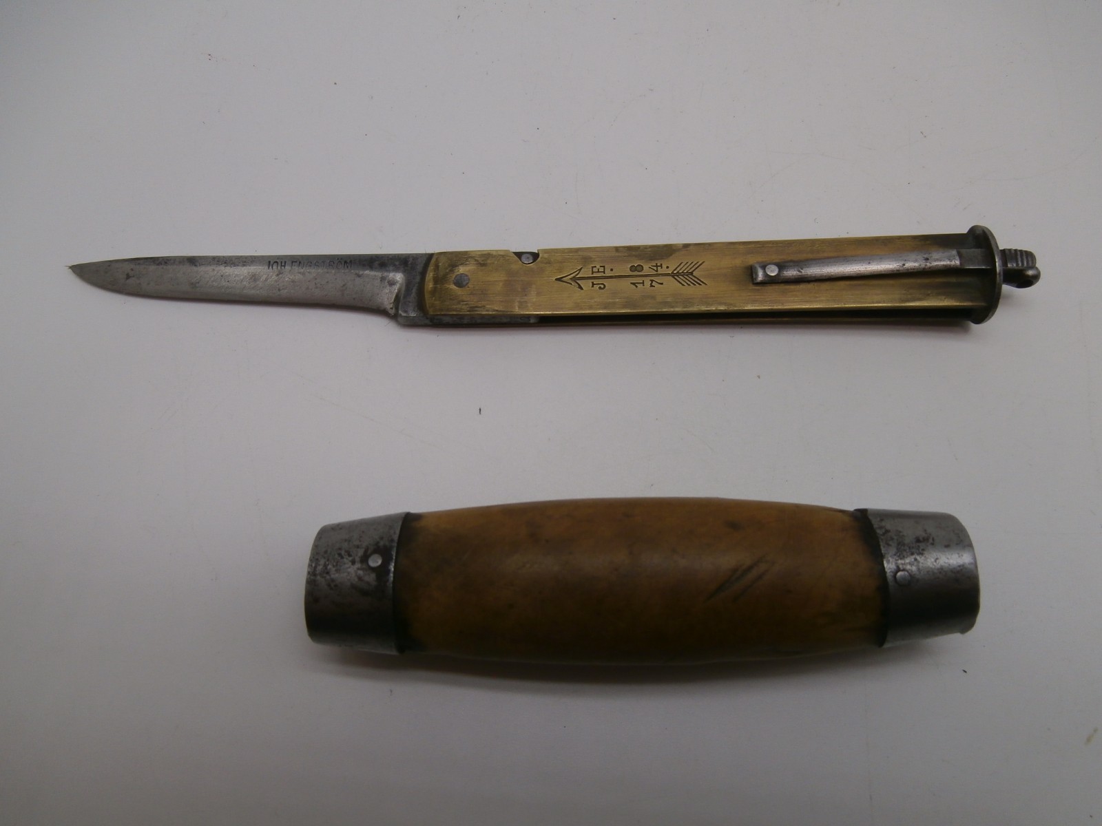 Antique Johan Engstrom Eskilstuna Swedish Barrel Internal Folding Pocket Knife