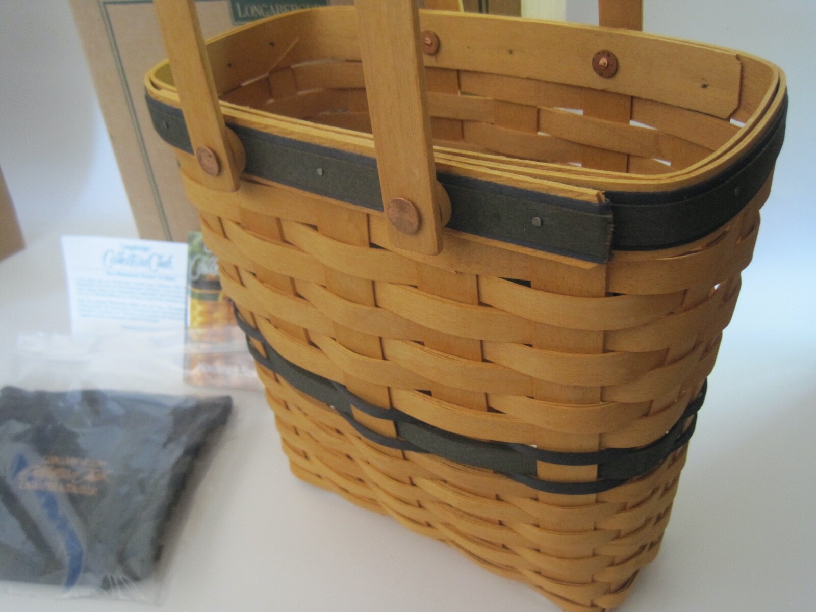 LONGABERGER Basket Collector's Club Membership Charter Basket W/ Box  Fabric