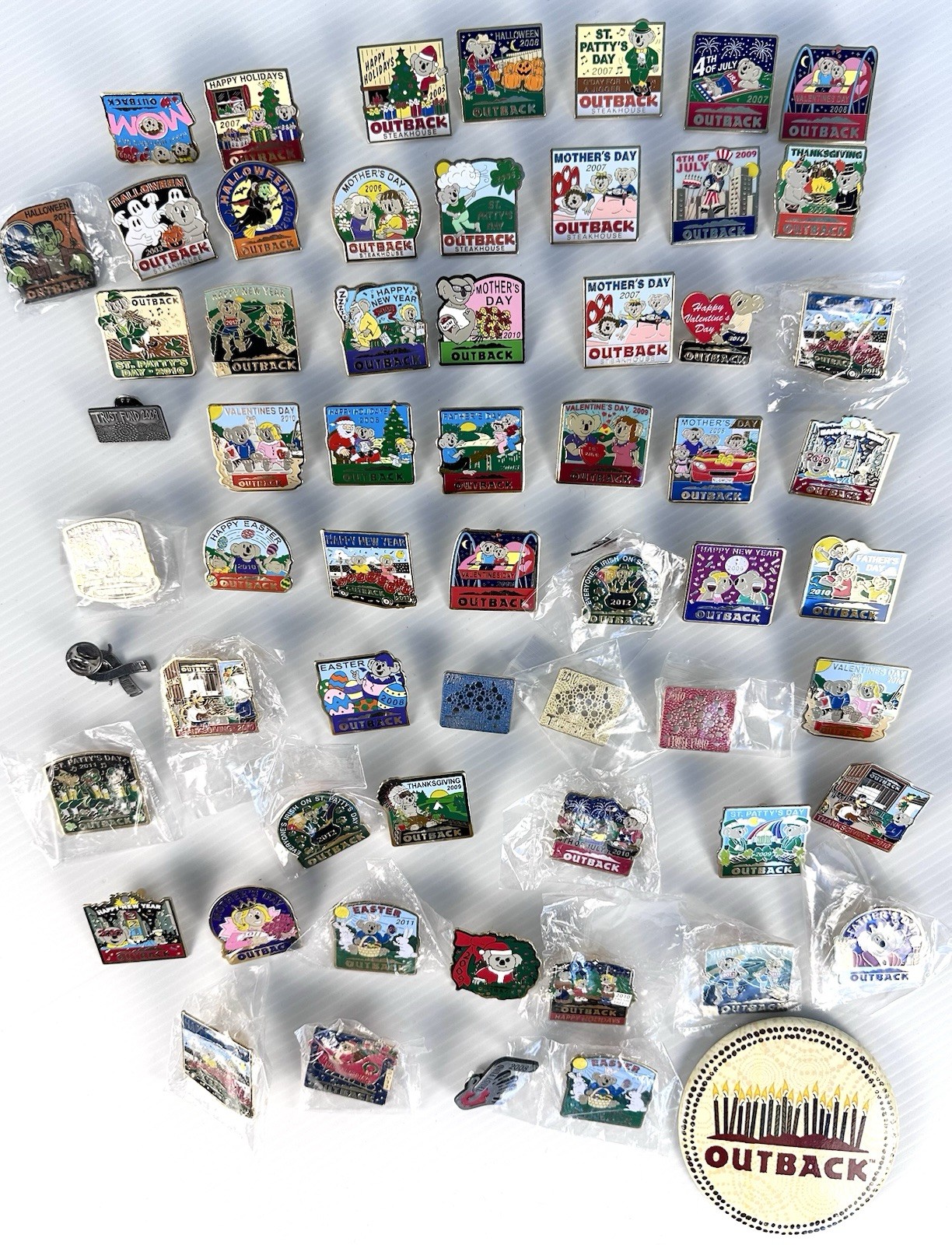 Lot Of 60 Vintage Outback Steakhouse Lapel Hat Pins Collectibles Holidays