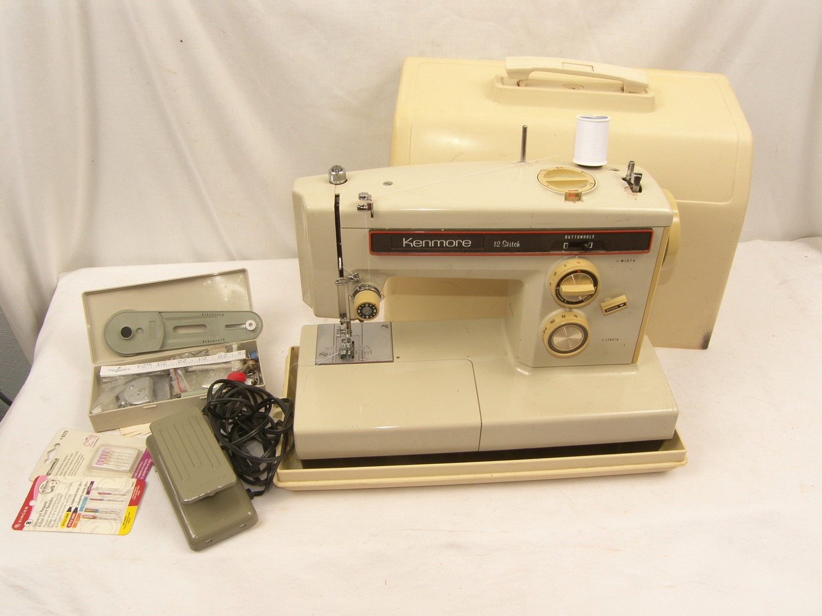 1970\'s Sears Kenmore 158.14510 Sewing Machine w/Case, Acces & Foot Pedal - Works